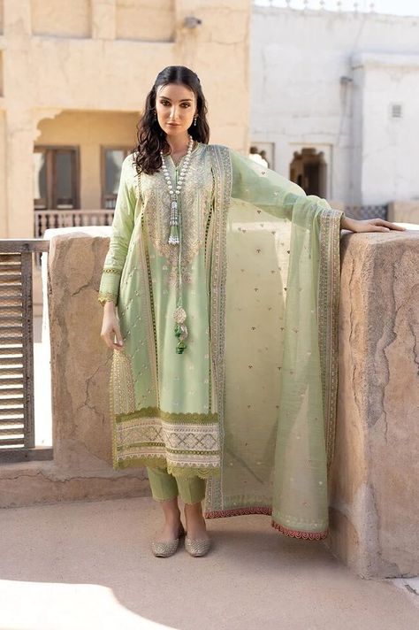 Sobia Nazir Embroidered Winter Linen Collections 2022 SN-73B Sobia Nazir, Upscale Fashion, Christchurch New Zealand, Lawn Suit, Printed Dupatta, Lawn Suits, Linen Suit, Embroidered Linen, Linen Trousers