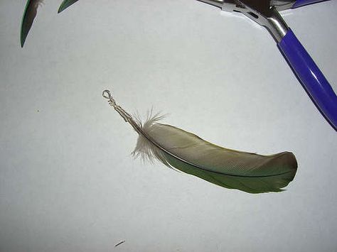 How to wire-wrap a feather #handmade #jewelry #wire_wrap #feather #DIY #craft How To Wrap Feathers, Diy Feather, Feather Diy, Wire Tutorials, Bead Inspiration, Chain Nose Pliers, Feather Hair Clips, Feather Crafts, Diy Wire Jewelry