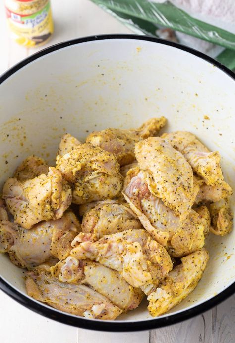 Lemon Pepper Chicken Wings Recipe Oven, Lemon Pepper Wings Recipe, Wings Recipe Oven, Chicken Wings Recipe Oven, Baked Lemon Pepper Wings, Lemon Pepper Chicken Wings Recipe, Wings Recipe Baked, Pepper Chicken Wings, Chicken Lickin