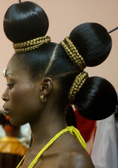 Big hair Extravagant Hairstyles, Box Hairstyles, Avant Garde Afro Hair, Avant Garde Hairstyles, Fantasy African Hairstyles, Huge Updo Hair, Big Hairstyles, Huge Hair Bun, Afrofuturistic Hairstyles