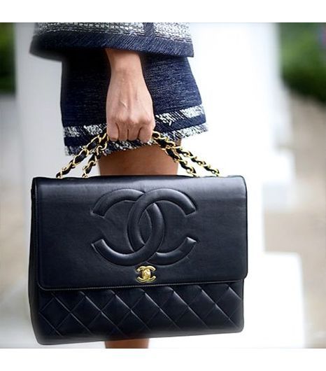 Chanel Τσάντες Louis Vuitton, Handbag Chanel, Star Nail, Moda Chanel, Navy Chanel, Chanel Boutique, Chanel Cruise, Nail Services, Chanel Couture