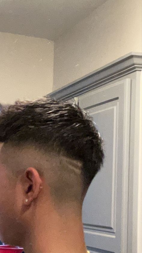 Drop fade with cat scratch design Cat Scratches Haircut, Low Taper Fade, Drop Fade, Ferrari Jacket, Fade Designs, Haircut Designs, Cat Scratch, Taper Fade, Cat Scratching