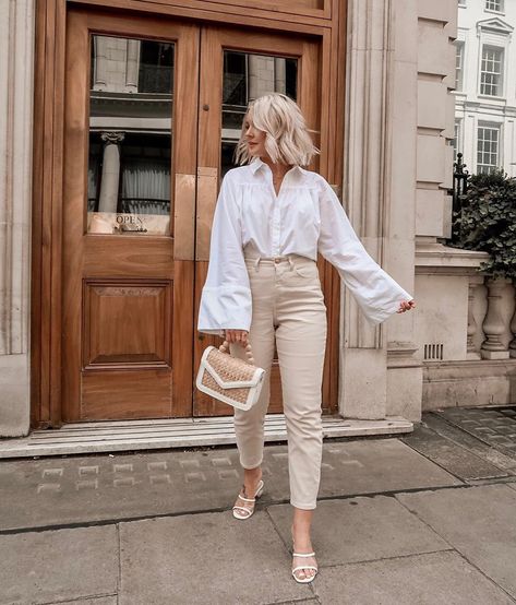 Beige Mom Jeans Outfit, Beige Mom Jeans, Cream Mom Jeans, Beige Jeans Outfit, Mom Jeans Outfit Winter, Mom Jeans Outfit Summer, Looks Jeans, Beige Jeans, Mom Jeans Outfit