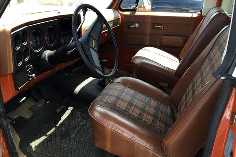 K5 Blazer Interior, Chevrolet Blazer K5, Squarebody Chevy, Chevrolet 4x4, Chevy Blazer K5, Blazer K5, American Pickup Trucks, Upholstery Ideas, Lowrider Trucks