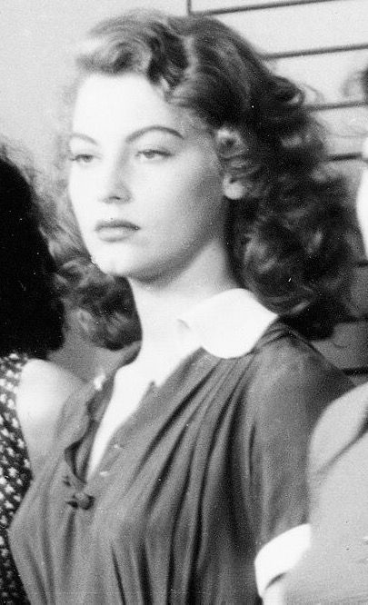 Ava Gardner Klasik Hollywood, Ava Gardner, Actrices Hollywood, Old Hollywood Glamour, Golden Age Of Hollywood, Vintage Glamour, Vintage Hollywood, Classic Beauty, Vintage Hairstyles