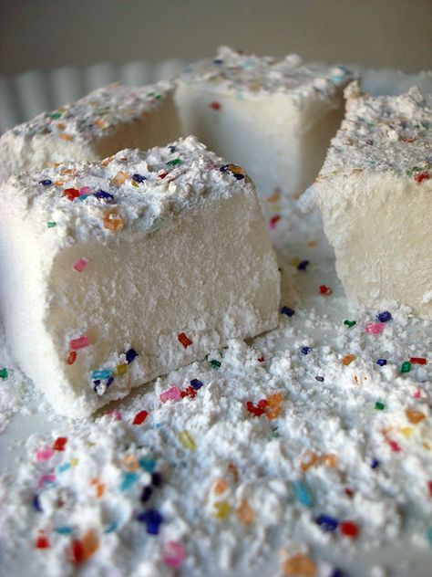 Sta-Puft in Style: How to Make Funfetti Marshmallows — Jessie Unicorn Moore Magical Words, Sale Ideas, Homemade Marshmallows, Rainbow Sprinkles, Bake Sale, Confectioners Sugar, Marshmallows, Om Nom, Feta Cheese