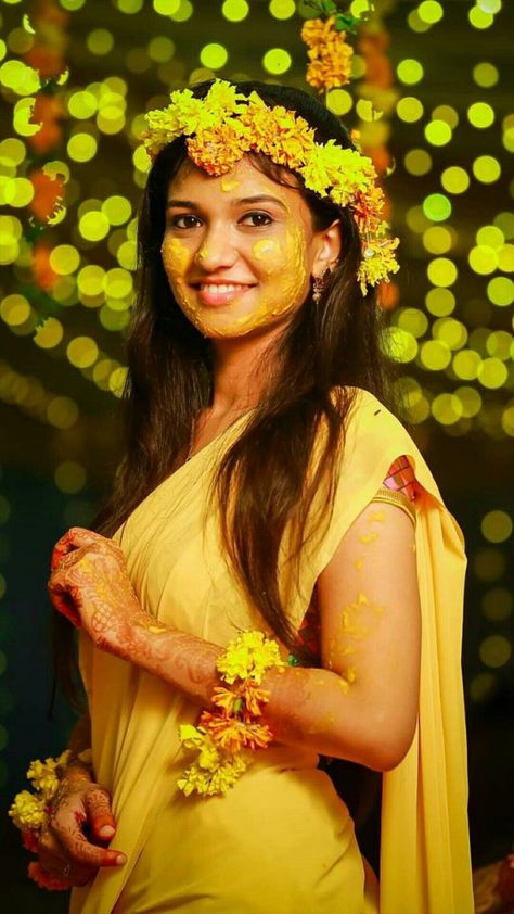 # #haldi outfits #outfit #dresses #background #wallpaper Haldi Photography Ideas, Haldi Look For Bride, Haldi Poses For Bride, Haldi Photoshoot, Haldi Ceremony Outfit, Indian Bride Poses, Indian Bride Photography Poses, Indian Wedding Poses, Bride Photos Poses