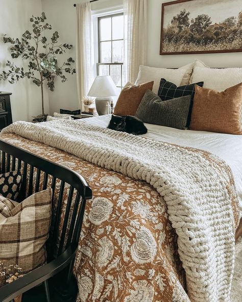 Country Bedroom Design, Bedroom Colour Palette, French Country Bedrooms, Guest Bedroom Decor, Bedroom Fireplace, Country Bedroom, Master Bedrooms, Farmhouse Bedroom, Master Bedrooms Decor