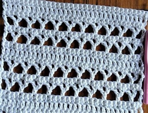 ​Crochet Arches Pattern Crochet Arch, Crochet Tutorials, Single Crochet Stitch, Crochet Blankets, Crochet Stitch, 3 Things, Baby Blankets, Crochet Tutorial, Single Crochet