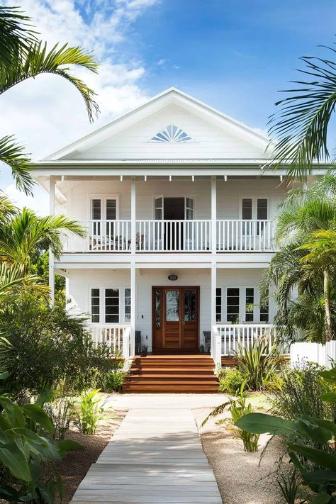 Australian House Exterior, Cute Beach House Exterior, Contemporary Beach House Exterior, Modern Coastal Home Exterior, Coastal Exterior House Colors, Coastal Beach House Exterior, Coastal Farmhouse Exterior, Coastal House Exterior, Coastal Facade