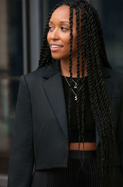 Insecure Hbo Fashion, Confident People Vs Insecure People, French Style Outfits, Editorial Braids Black Women, Natural Protective Styles, Twist And Shout, Casual Outfit Inspiration, 90s Fashion Outfits, Successful Women