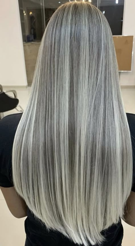 Blond Cenușiu, Long Hair Highlights, Fall Blonde Hair, Icy Blonde Hair, Silver Blonde Hair, Gorgeous Gray Hair, Cool Blonde Hair, Silver Hair Color, Long Hair Color