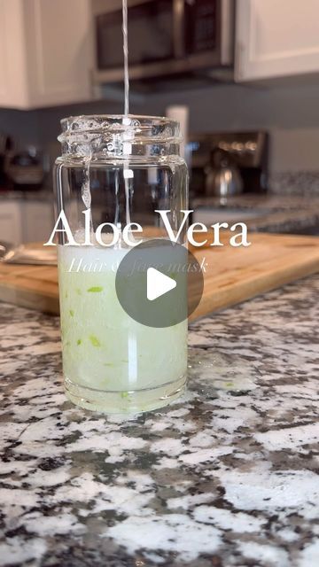 Keshia Bynum | Juiceologist🍋 on Instagram: "Aloe Vera Gel🌱  Recipe : 1 whole Aloe Vera Leaf  I like to use pure Aloe Vera Gel straight from the plant to avoid buying products with added ingredients that may be harmful for my skin & hair.   Aloe Vera Gel helps clear acne because of its antibacterial and anti-inflammatory properties. I’ve used it as a face mask & applied it to my scalp to clear out the plaque build up due to scalp psoriasis.   For a face mask: apply to face & leave it on for 10-15 minutes & wash it off.   For a hair & scalp mask: wash hair & apply aloe Vera gel to hair & scalp and cover with cap. Leave in for up to 2 hour & rinse it out.   Aloe Vera can also be taken orally to help with digestion & constipation.🌱  Want to create these recipes at home? Comment “RECIPE” for Diy Aloe Vera Face Wash Facial Cleanser, What To Make With Aloe Vera Gel, How To Use Aloe Vera Plant Skin Care, Aloe Vera Face Cream Diy, Aloe Vera Plant For Hair, Aloe Vera Gel For Skin Care, How To Make Aloe Vera Gel At Home, Hair Mask With Aloe Vera, Aloe Vera Juice Recipes