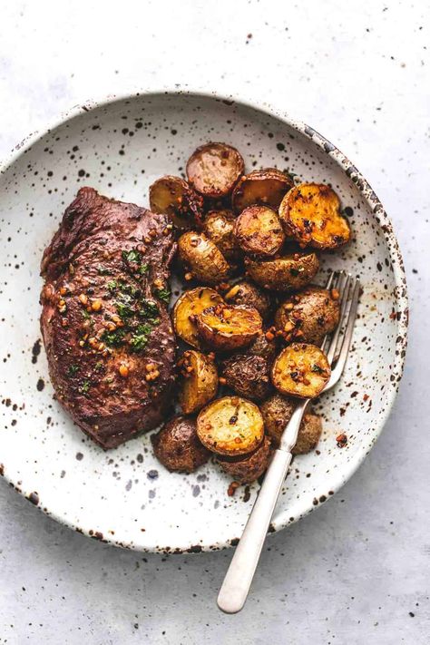 Garlic Butter Steak and Potatoes Skillet | Creme De La Crumb Side Dish With Steak, Steak And Potatoes Skillet, Garlic Butter Steak And Potatoes, Butter Steak And Potatoes, Steak And Baked Potato, Ground Beef Breakfast, Potatoes Skillet, Steak Dinner Recipes, Steak And Potatoes