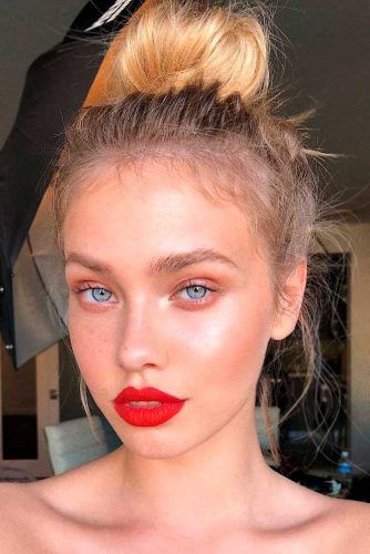 Easy Hairdos, Beauty Make-up, Skateboarder, Blue Eye Makeup, Red Lipstick, Prom Makeup, Gorgeous Makeup, Everyday Makeup, Makeup Trends