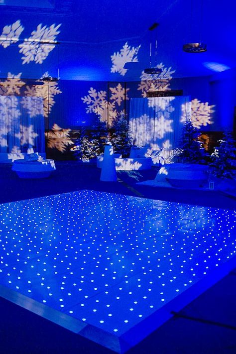 Bespoke Winter Wonderland Themed Event space we created for the University of London who host an annual Christmas Party for their staff and students! We provide full Winter Wonderland Theming services across the UK and internationally. Winter Snowball Dance, Winter Wonderland Party Entrance, Winter Ball Party Ideas, Prom Winter Wonderland, Winter Decor Party, Winter Ball School Dance, Winter Dance Backdrop, Blue And White Christmas Party Theme, Winter Ball Ideas Decoration