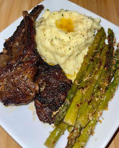 EatsByTweet on Instagram: "Dinner Inspo? Lamb chops, mashed potatoes, and asparagus! Craving red meat bad rn 🫣 #foodporn • • #dinnerideas #foodinsta #lambchops #mealideas" Mashed Potatoes And Asparagus, Potatoes And Asparagus, Boil Potatoes, Lamb Dinner, Healthy Lunch Snacks, Soul Food Dinner, Food Babe, Food Therapy, Yummy Comfort Food