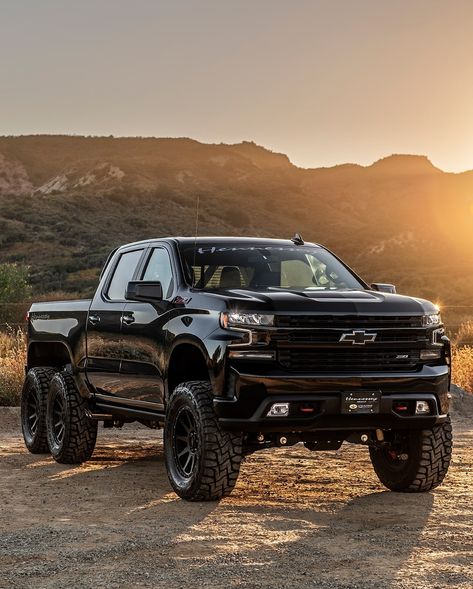 Hennessy Venom, Chevrolet 4x4, 6x6 Truck, Silverado Truck, Car Things, Black Truck, Hors Route, Old Ford Trucks, Lifted Chevy Trucks