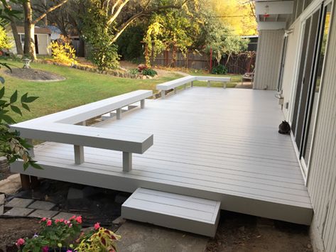 A New Deck For An Old Mid Century Modern Home - Mid Century Modern Porch, Mid Century Modern Deck, Porch And Patio Paint, Mid Century Modern Backyard, Mid Century Modern Landscaping, Mid Century Bungalow, Deck Bench, Front Path, Mid Century Modern Exterior