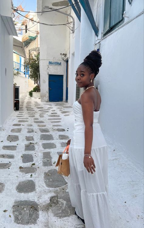 Summer Girl Aesthetic Black Women, Black Clean Girl Aesthetic Summer, St Tropez Aesthetic Outfit, Greece Black Women, Clean Girl Aesthetic Black Women, Riviera Fashion, Black Femininity Aesthetic, Summer Black Women, Femininity Aesthetic