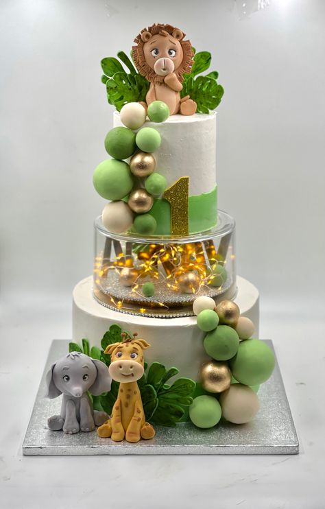 Cakes Without Fondant, Jungle Safari Cake, Fondant Cake Tutorial, Jungle Theme Cakes, Baby Shower Cake Designs, Cake Designs For Boy, Twin Birthday Cakes, Cake Designs For Kids, Kids Birthday Party Cake