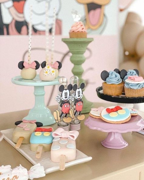 Disneyland Party Decorations, Disneyland Party Theme, Vintage Disney Party, Disney World Birthday Party, Disneyland Birthday Party Theme, Disneyland Party, Disney Party Decorations, Mickey Mouse Birthday Decorations, Minnie Mouse Birthday Party Decorations