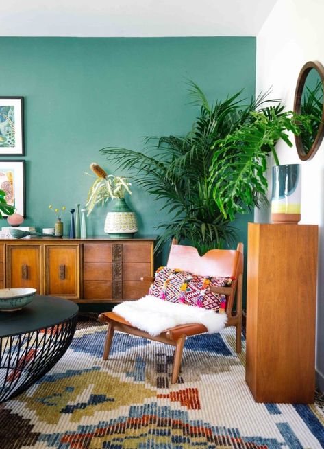 Colourful Living Room Decor, Beige Living Rooms, Living Room Decor Colors, Mid Century Modern Living, Ideas Hogar, Colourful Living Room, Mid Century Modern Living Room, Living Room Green, Retro Home Decor