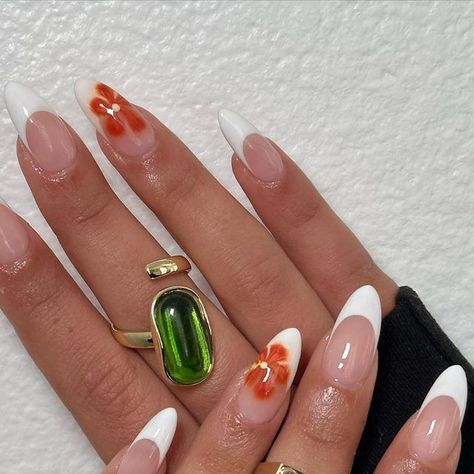 𝐧𝐚𝐢𝐥𝐬 𝐛𝐲 𝐀𝐧𝐚𝐥𝐲𝐬𝐬𝐞 𝐇𝐞𝐫𝐧𝐚𝐧𝐝𝐞𝐳 | 𝐋𝐀 on Instagram: "⛓️blooming flower frenchies🍊🌼 • • • • #nailsxanalysse #nails #nailart #nailinspo #nailsofinstagram #nailstyle #beauty #manicure #gelnails #nailsoftheday #art #fashion #naildesigns #naildesign #nailpolish #trendynails #pinterestnails #nailsnailsnails #nailsdone #losangeles #LAnailtech" Kutek Disney, Unghie Sfumate, Broken Nails, Simple Gel Nails, Summery Nails, Casual Nails, Classy Acrylic Nails, Cute Summer Nails, Dream Nails