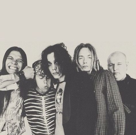 The whole gang!!! HIM His Infernal Majesty Him Photos, Him Pictures, His Infernal Majesty, Gothic Rock Bands, Only Him, Ville Valo, Riot Grrrl, Gothic Rock, Bare Skin