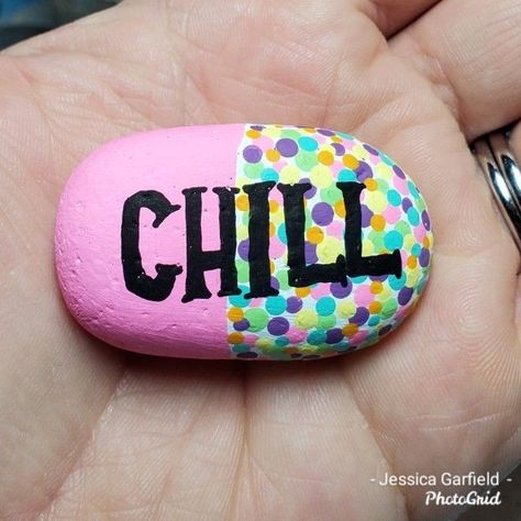 Rock Painting Markers, Painted Rocks Preppy, Cute And Easy Things To Paint On Rocks, Square Rock Painting Ideas, Abstract Rock Painting, Preppy Rock Painting, Character Rock Painting, Rock Painting Ideas Inspirational, Rock Painting Quotes