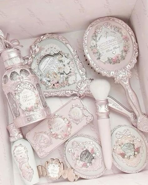 Pink Core Aesthetic, Coquette Vintage Aesthetic, Coquette Items, Flower Knows Strawberry Rococo, Coquette Stuff, Ballet Makeup, Strawberry Rococo, Victorian Coquette, Coquette Kawaii