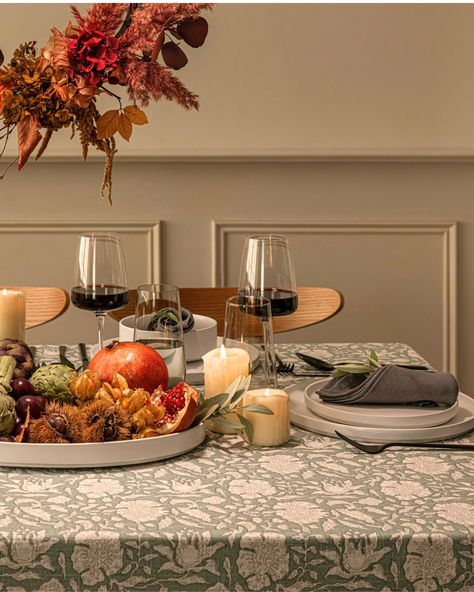 Let your Thanksgiving tablescape be as warm and inviting as the gathering itself 🤎🥧 #thanksgiving #tablescape #holidayhosting #thanksgivingtable Thanksgiving Tablescape, Dressed To Impress, Thanksgiving Tablescapes, Family Dinners, Thanksgiving Table, Holiday Tables, The Stage, The Gathering, Family Dinner