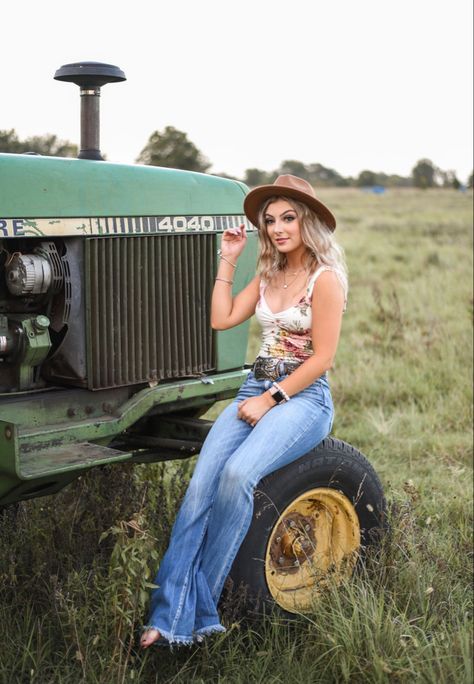 Senior Picture Tractor, Tractor Photoshoot, Tractor Senior Pictures, Western Senior Pictures Outfit, Western Senior Pics, Farm Picture Ideas, Barn Senior Pictures, Cowboy Poses, Western Senior Picture Ideas