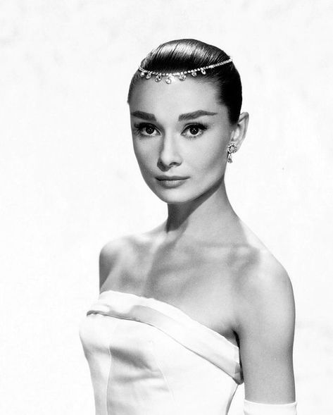 Richard Avedon Photography, Aubrey Hepburn, Audrey Hepburn Photos, Rudolf Nureyev, Audrey Hepburn Style, Hepburn Style, Classic Movie Stars, Old Hollywood Stars, Richard Avedon