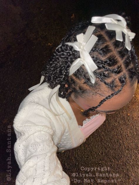 Ribbon Hairstyle Natural Hair, Mini Twist With Rubber Bands, Christmas Natural Hairstyles Black Women, Coquette Black Hairstyles, Coquette Natural Hair, Coquette Hairstyles Black Hair, Natural Hair With Bow, Coquette 4c Hairstyles, Twist Bangs Hairstyle