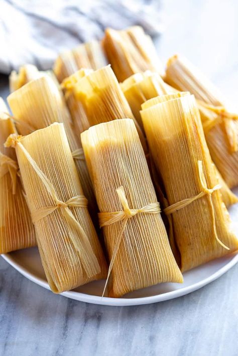 Authentic Tamales Recipe, Homemade Tamales Recipe, Masa Recipes, Easy Tamales, Mexican Tamales, Homemade Tamales, Pork Tamales, Authentic Mexican Recipes, Tamale Recipe