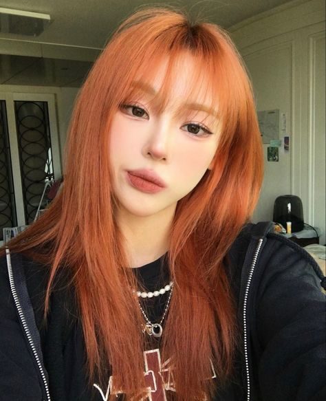 Cute Trendy Haircuts, Amber Hair Colors, Pretty Hair Cuts, Amber Hair, Korean Hair Color, Trendy Haircuts For Women, Ginger Hair Color, Dyed Hair Inspiration, Hair Inspiration Short