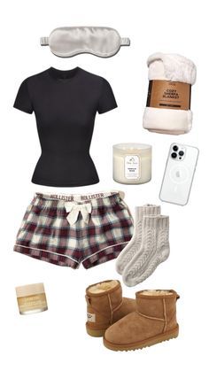 Aesthetic Pjs Outfits, Autumn Pyjamas Aesthetic, Winter Pyjamas Nightwear, Christmas School Outfit Ideas, Pajama Ideas For Women, Cute School Fits Winter, Christmas Outfit Pjs, Christmas Pj Outfit Ideas, Cute Fall Pjs