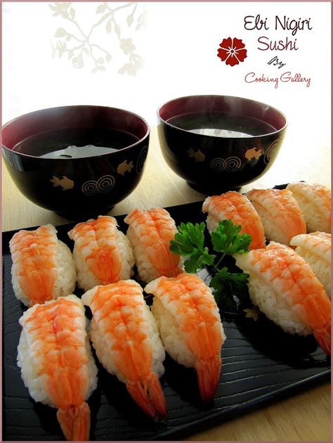 Nigiri Recipe, Okinawan Diet, Ebi Sushi, Shrimp Nigiri, Cafeteria Kitchen, Making Sushi, Sushi Roll Recipes, Japanese Food Sushi, Foil Pack Meals