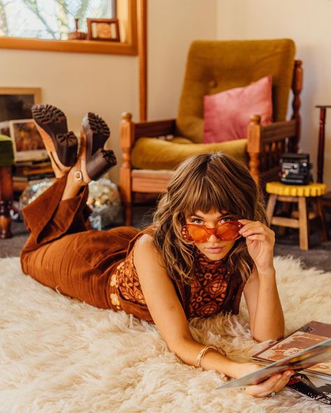 Eclectic Photoshoot, Rebrand Photoshoot, Photoshoot 70s, 60s Photography, Hippie Photoshoot, Retro Editorial, Interior Photoshoot, Work Photoshoot, Retro Shoot