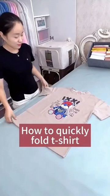 How To Fold Shorts, Folding Tips, T Shirt Folding, Shirt Folding, Closet Layout, How To Fold, Folding Clothes, Storage Hacks, Home Hacks