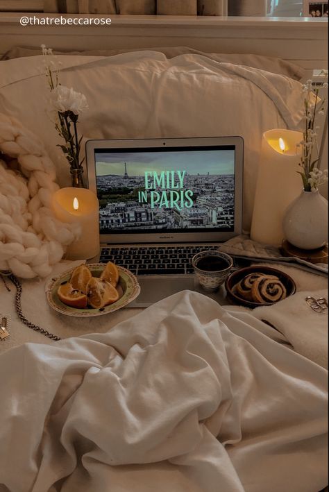 Movie night with Emily in Paris Emily In Paris Watch Party, Watching Series Aesthetic, Girls Movie Night, Emily In Paris Aesthetic, Paris Mood Board, Paris Movie, Netflix Aesthetic, Year Board, Girls Night Movies