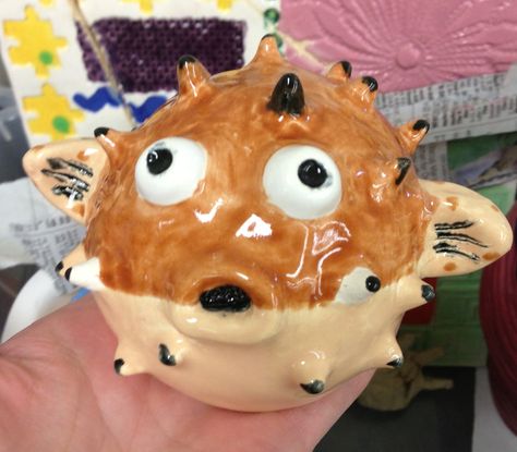 Pinch pot creatures Lidded Pinch Pot, Double Pinch Pot Ideas, Pinch Pot Creatures, Clay Pinch Pots, Clay Classes, Pinch Pot, Ap Studio Art, Sculpture Ideas, Ceramics Ideas