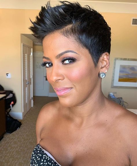 The Cut Life on Instagram: “@tamronhall & her flawless pixie cut by @johnnywright220 ✂️✂️ . . #thecutlife #pixiehaircut #shorthair #tamronhall #pixiecut” Tamron Hall Haircut, Kratka Kosa, Short Hairstyles Pixie, Black Women Lace Front Wigs, Cute Short Hairstyles, Short Hair Fringe, Hairstyles Pixie, Short Spiky Haircuts, Tamron Hall