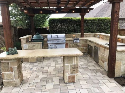 Bbq Bar, Outdoor Kitchen Plans, Outdoor Bbq Kitchen, Grill Area, Bbq Island, Outdoor Kitchen Island, Backyard Renovations, Built In Bbq, Backyard Kitchen