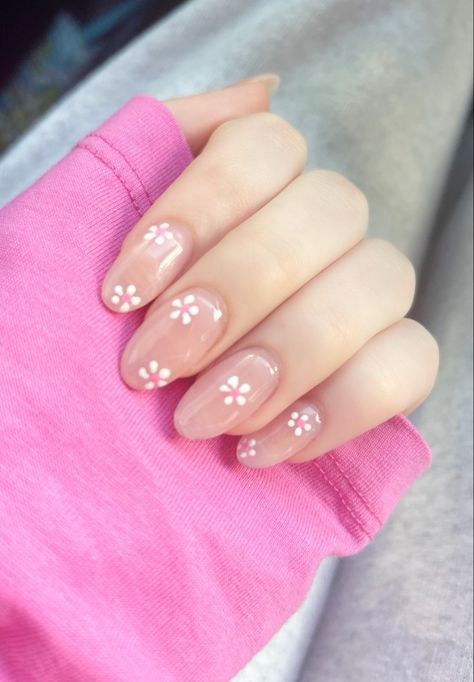 Flower Nail Design, Pink Flower Nails, Birthday Nail Designs, Cute Pink Nails, Instagram Painting, Cute Spring Nails, Simple Gel Nails, Flower Nail Designs, Basic Nails