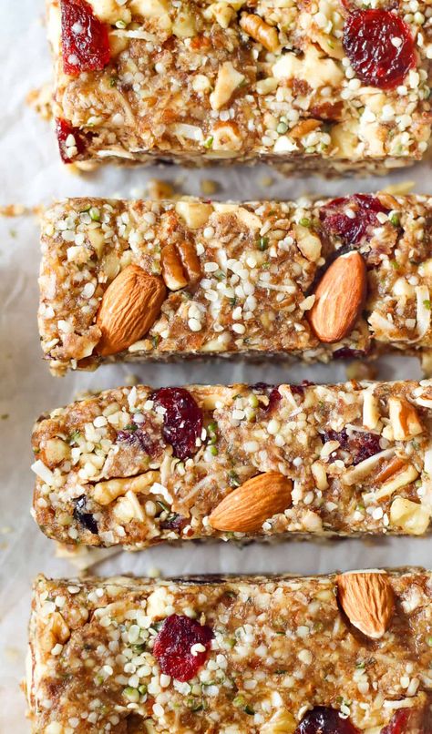 Paleo Breakfast Bars, Sugar Free Granola Bars, Paleo Granola Bars, Grain Free Granola Bars, Grain Free Granola Recipe, Crunchy Granola Bars, Quinoa Granola Bars, Gluten Free Granola Bars, Food Baddie