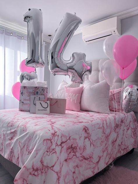 Lezorah’s 14th Birthday💞 14th Birthday Decoration Ideas, Decorated Bedroom For Birthday, Birthday Gifts On Bed, Girls 14th Birthday Party Ideas, 14th Birthday Aesthetic, 14th Birthday Gift Ideas, Birthday In Bed, 14th Birthday Ideas, Birthday Bed