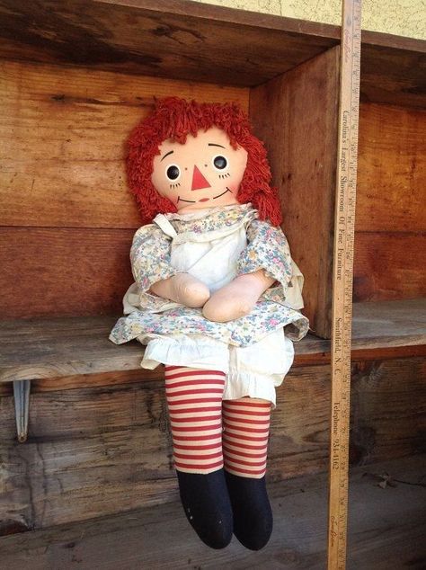 Retro Bedroom Decor, Vintage Rag Doll, Raggedy Anne, Annabelle Doll, Retro Bedroom, Raggedy Doll, Childhood Memories 70s, Raggedy Ann Doll, Family Board