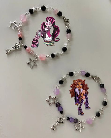 monster high bracelet purple pink Draculaura Bracelet, Matching Braclet Ideas, Monster High Bracelet, Matching Bracelets Ideas, Bracelet Ideas Matching, Matching Bracelet Ideas, Homemade Bracelets, Bracelet Inspo, Bead Charms Diy